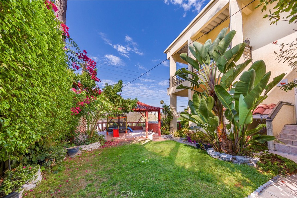 5845 S Mansfield Avenue