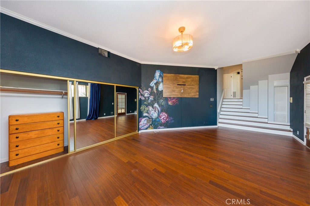 5845 S Mansfield Avenue