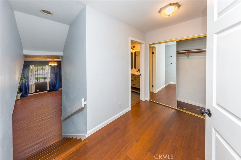 5845 S Mansfield Avenue