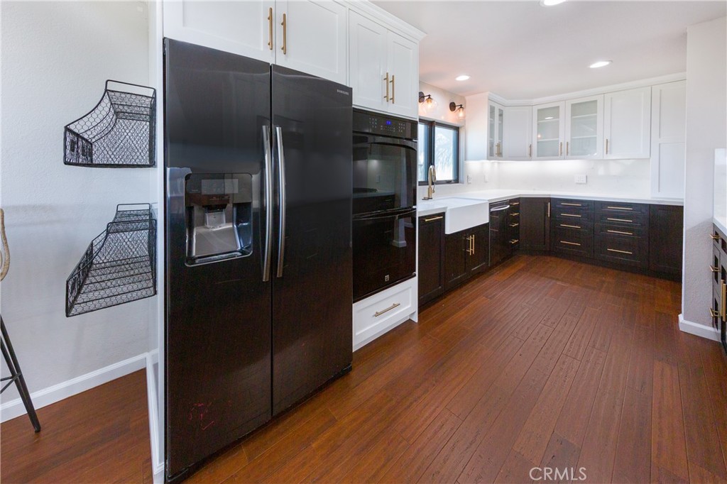 5845 S Mansfield Avenue