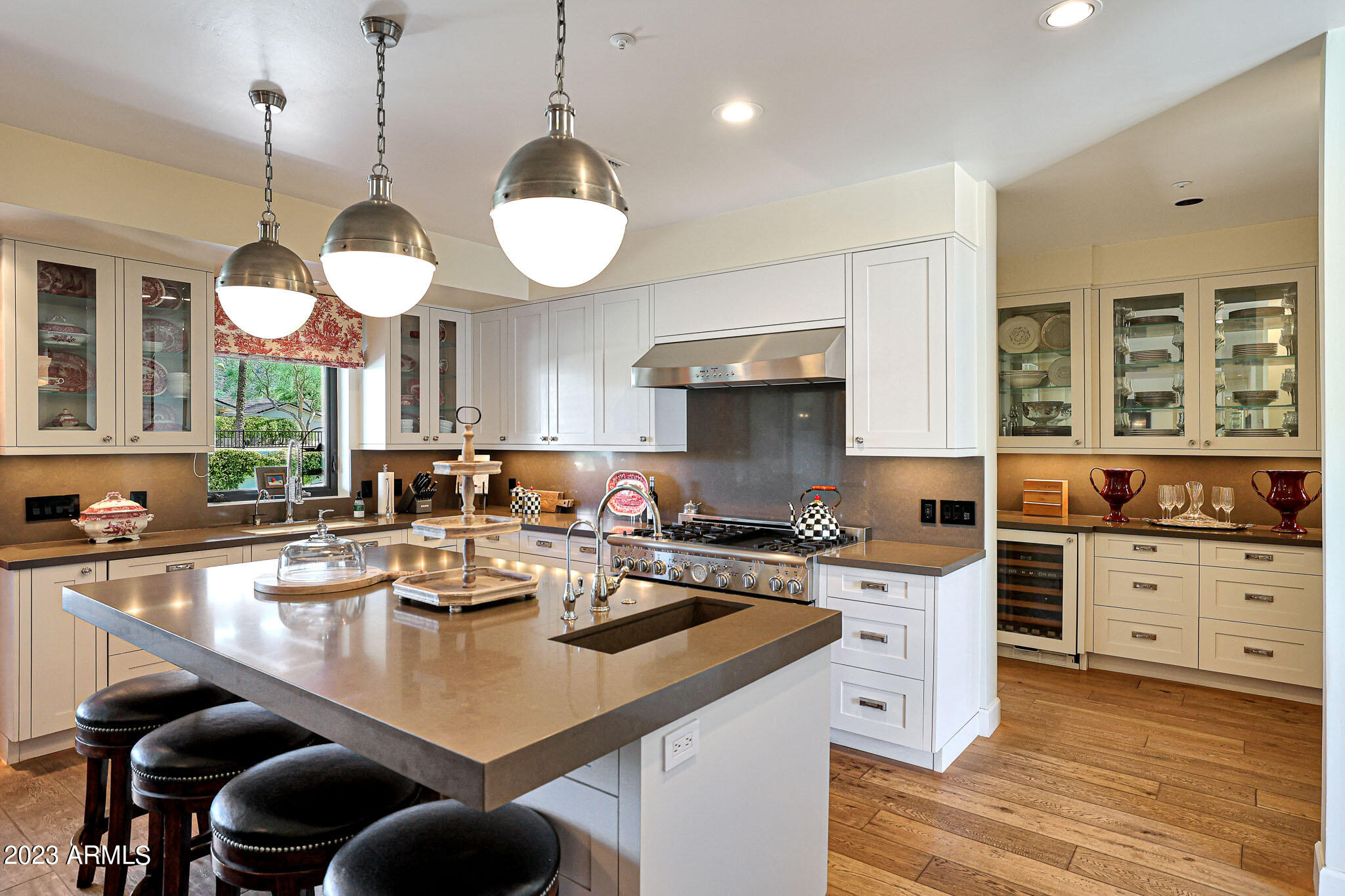 5635 E LINCOLN Drive Unit: 62