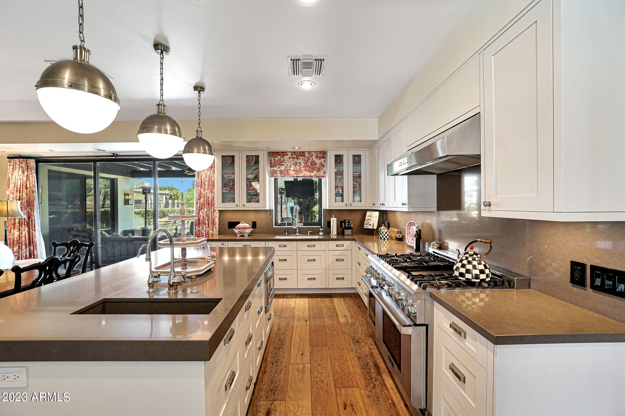 5635 E LINCOLN Drive Unit: 62