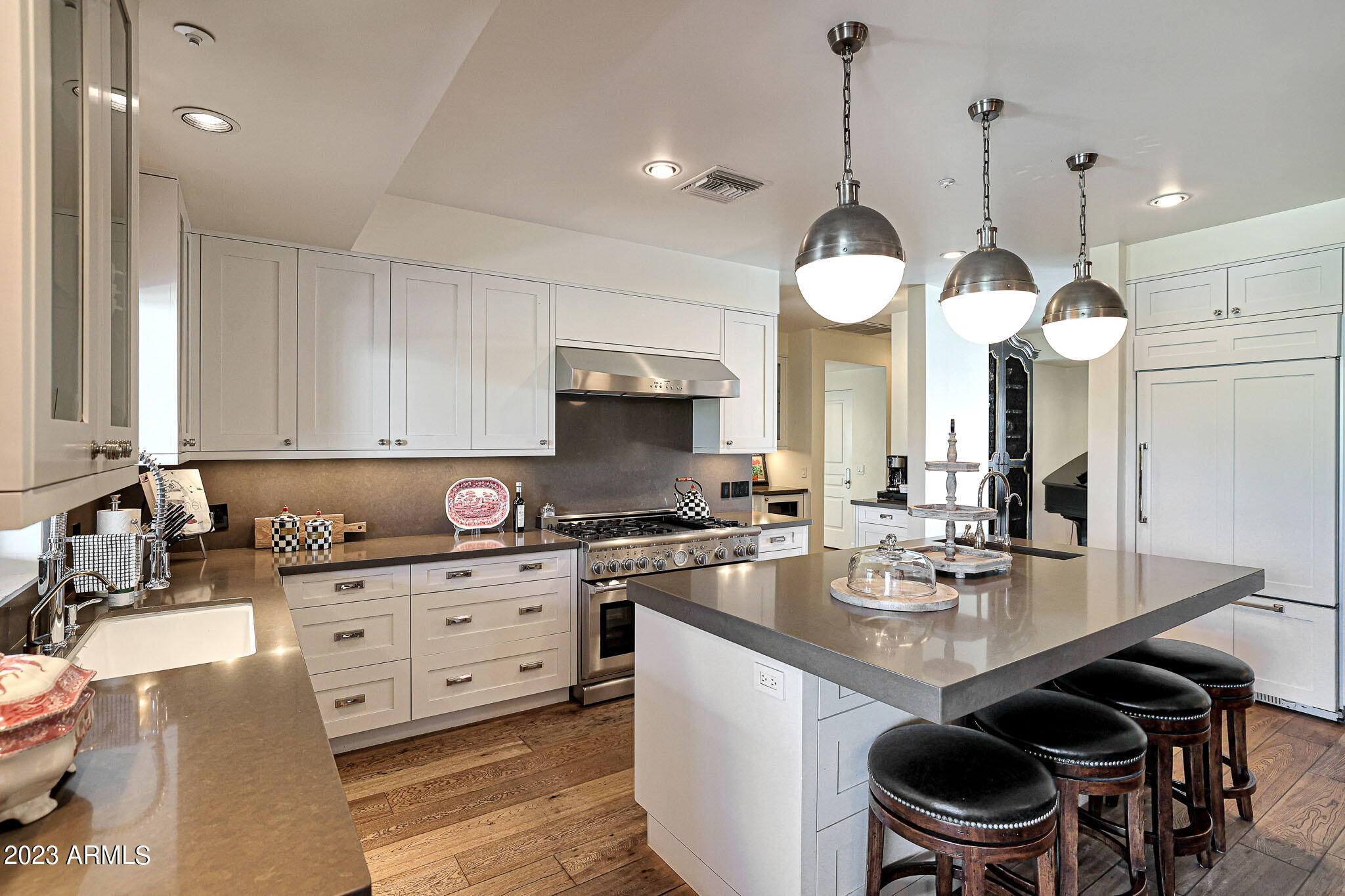 5635 E LINCOLN Drive Unit: 62