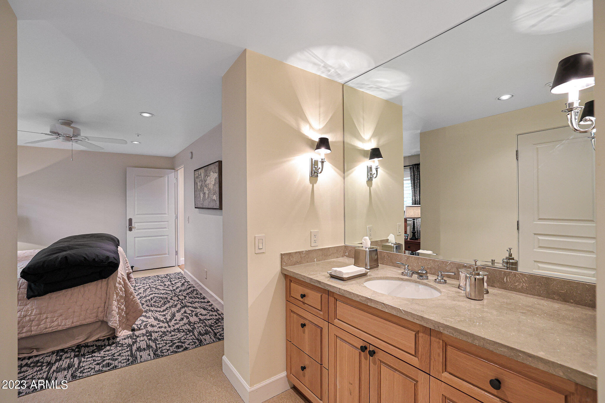 5635 E LINCOLN Drive Unit: 62