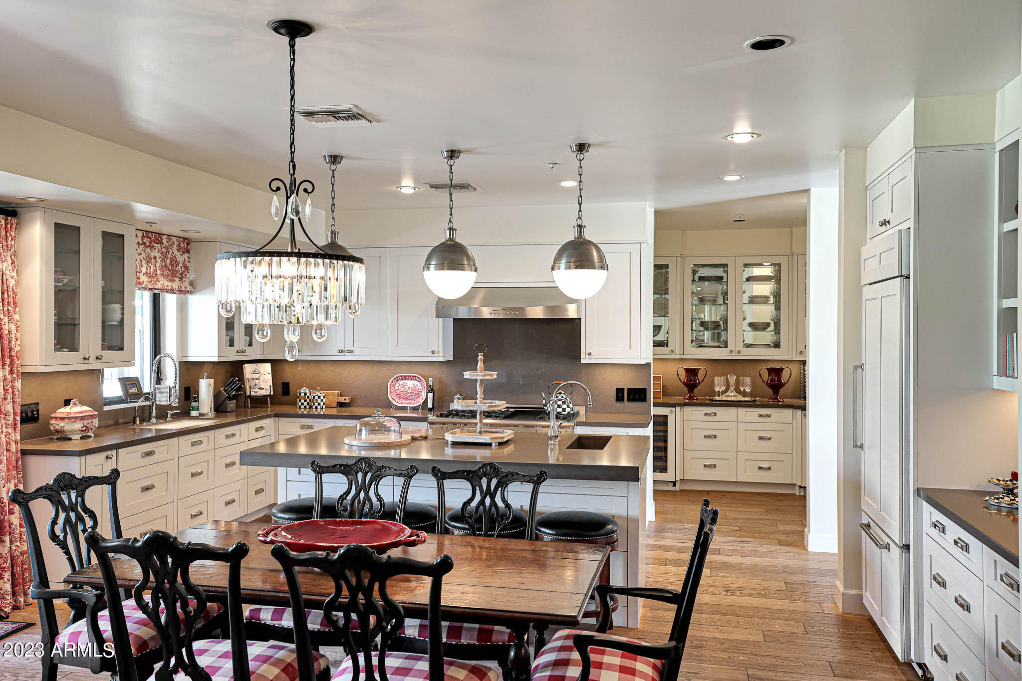 5635 E LINCOLN Drive Unit: 62