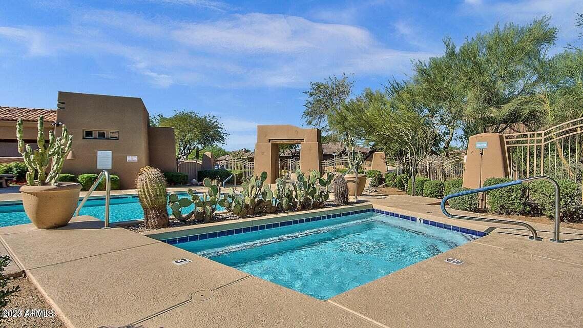 20802 N GRAYHAWK Drive # 1071