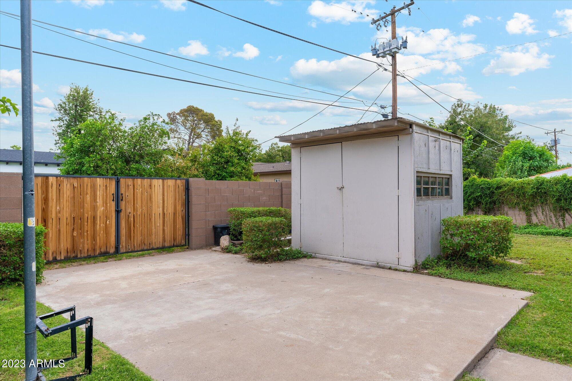 3021 N 47TH Street