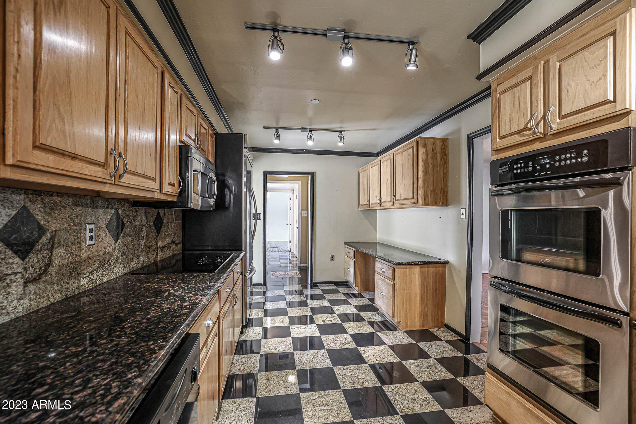 4627 N 64TH Street