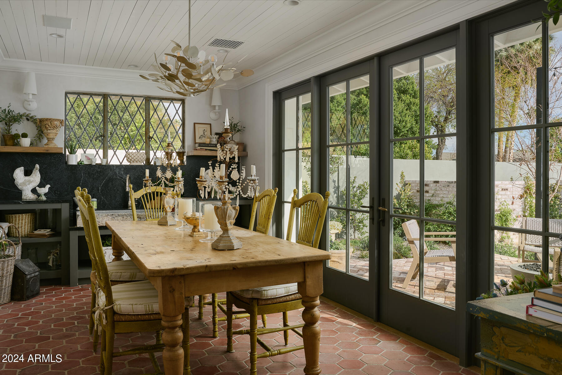 6431 E Calle Rosa --