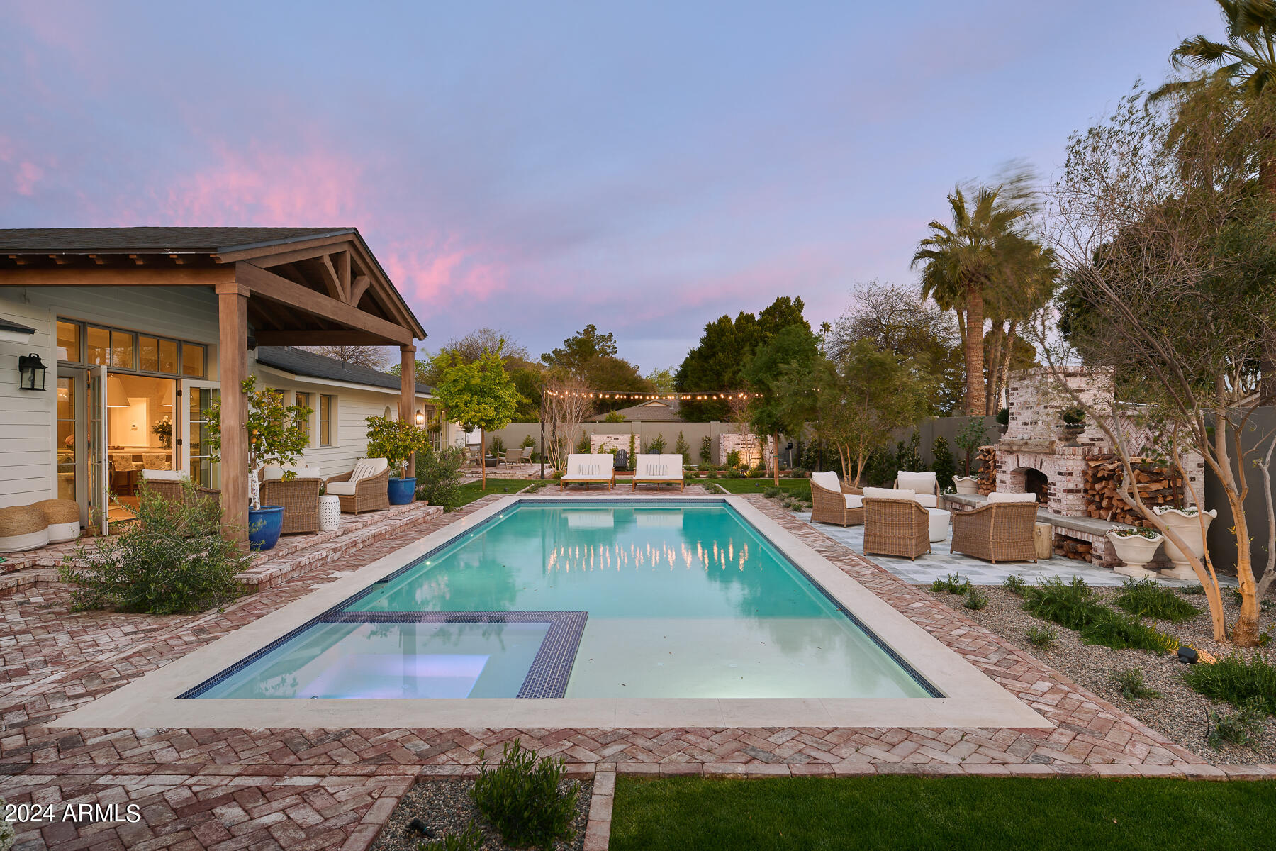 6431 E Calle Rosa --