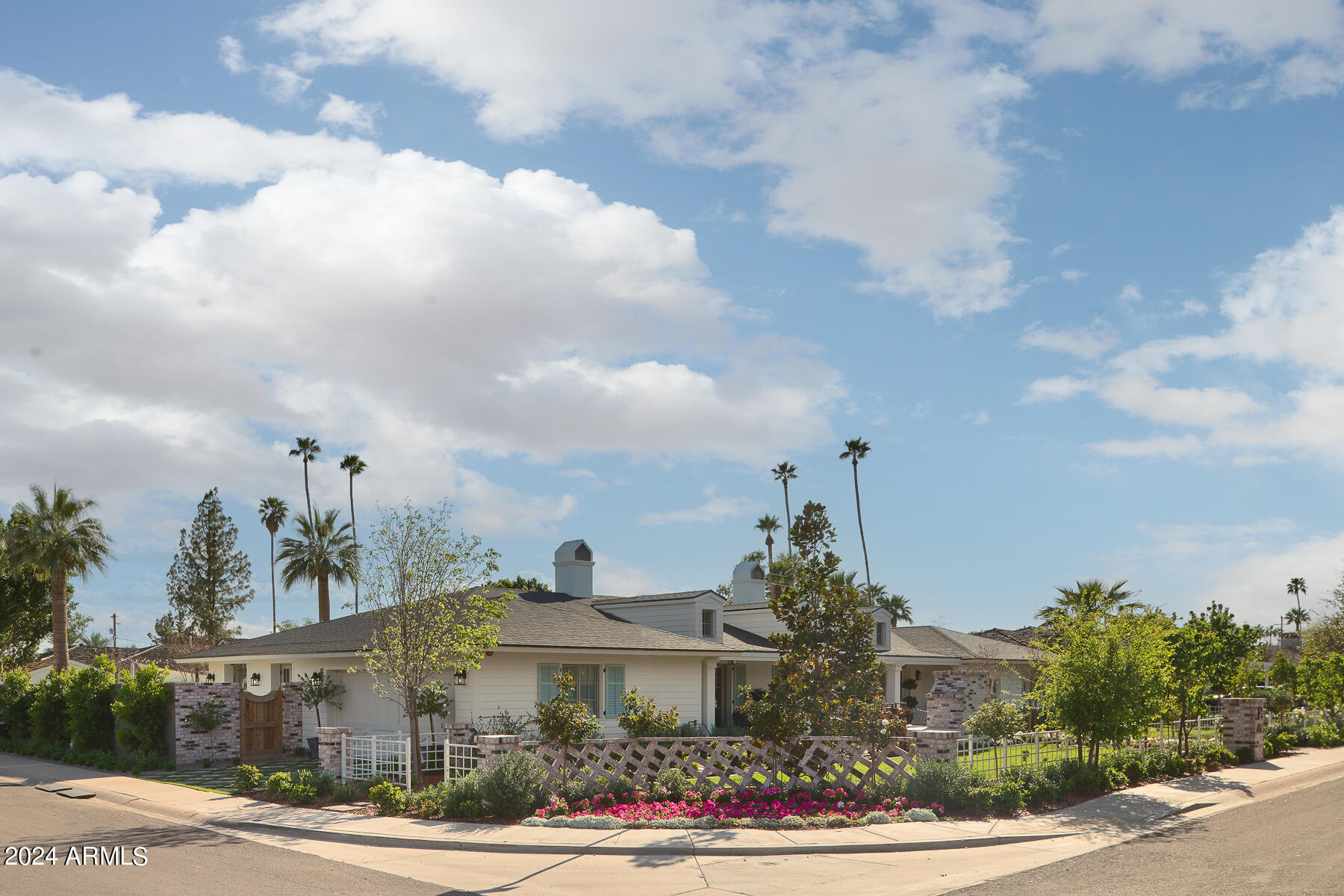 6431 E Calle Rosa --