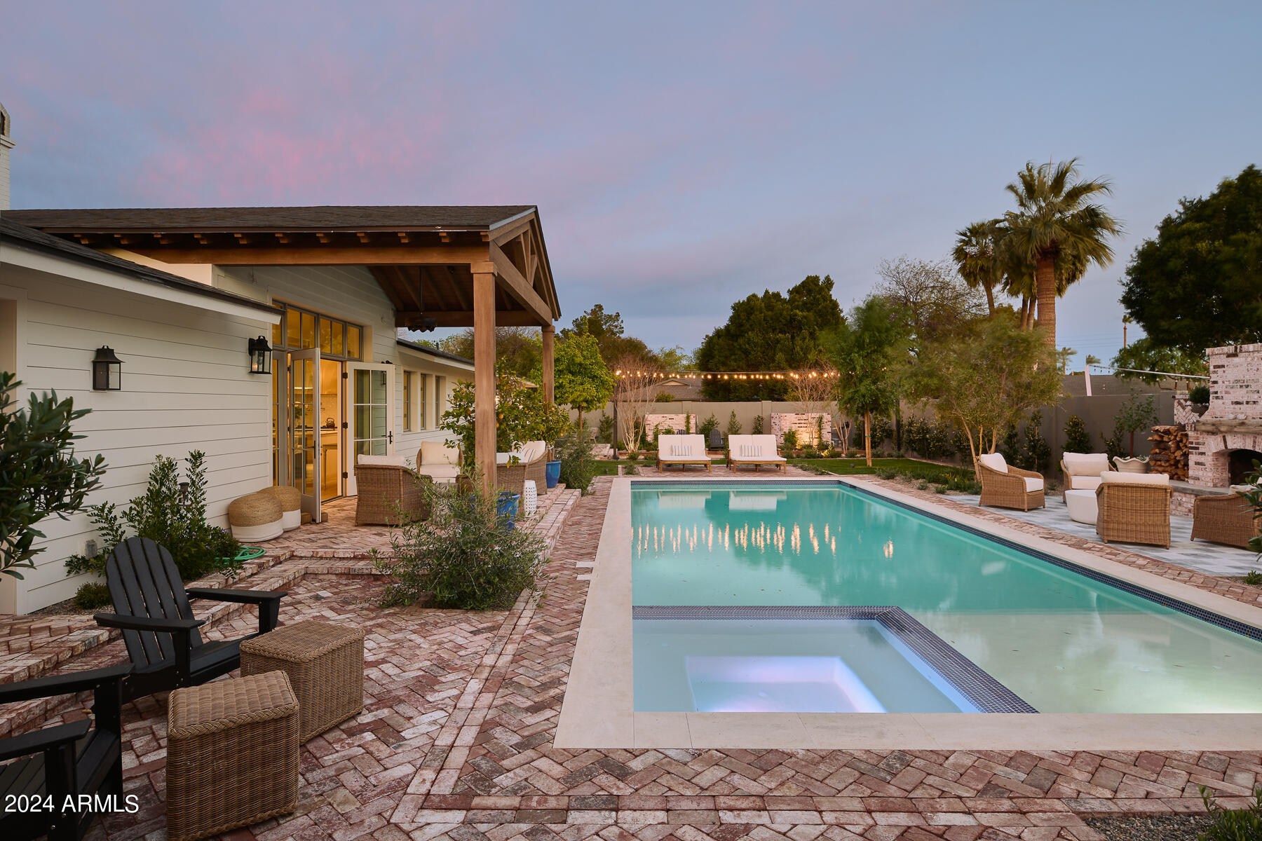 6431 E Calle Rosa --