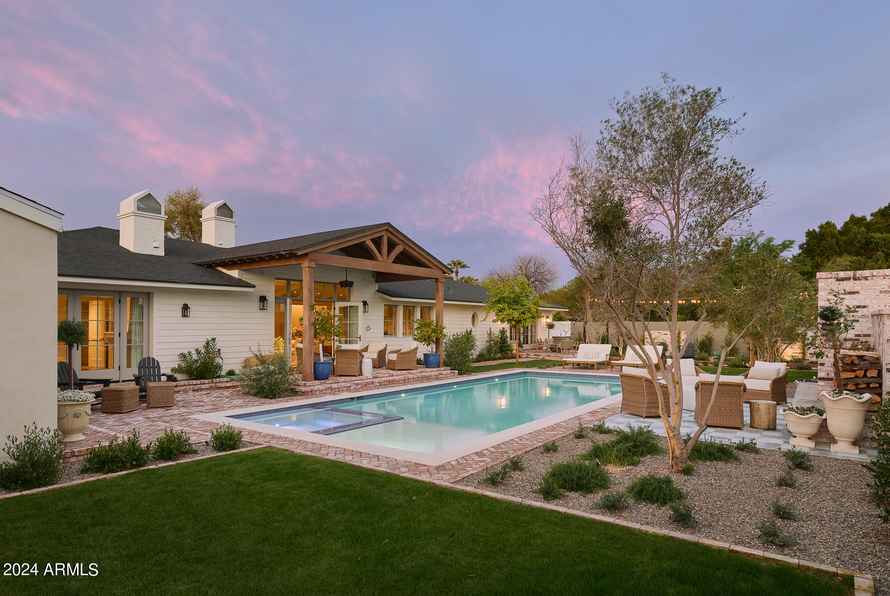 6431 E Calle Rosa --