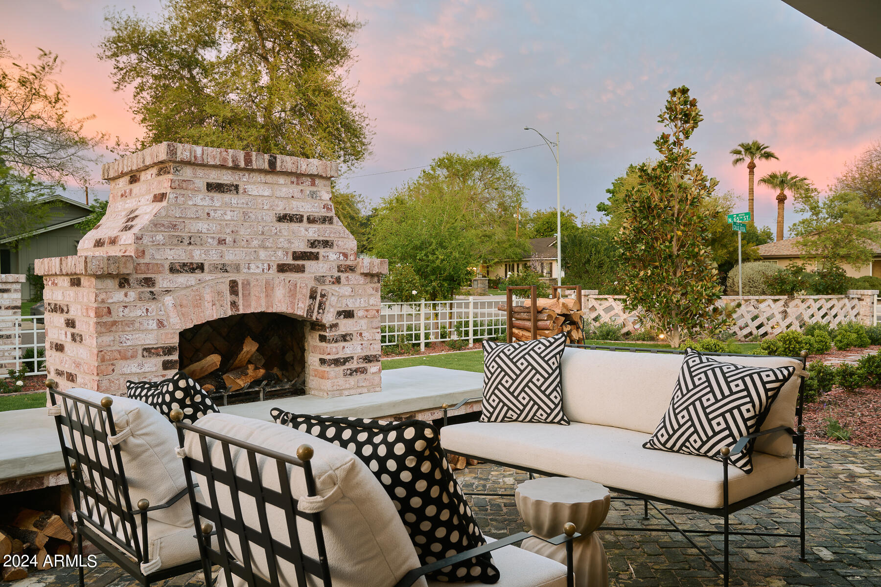 6431 E Calle Rosa --