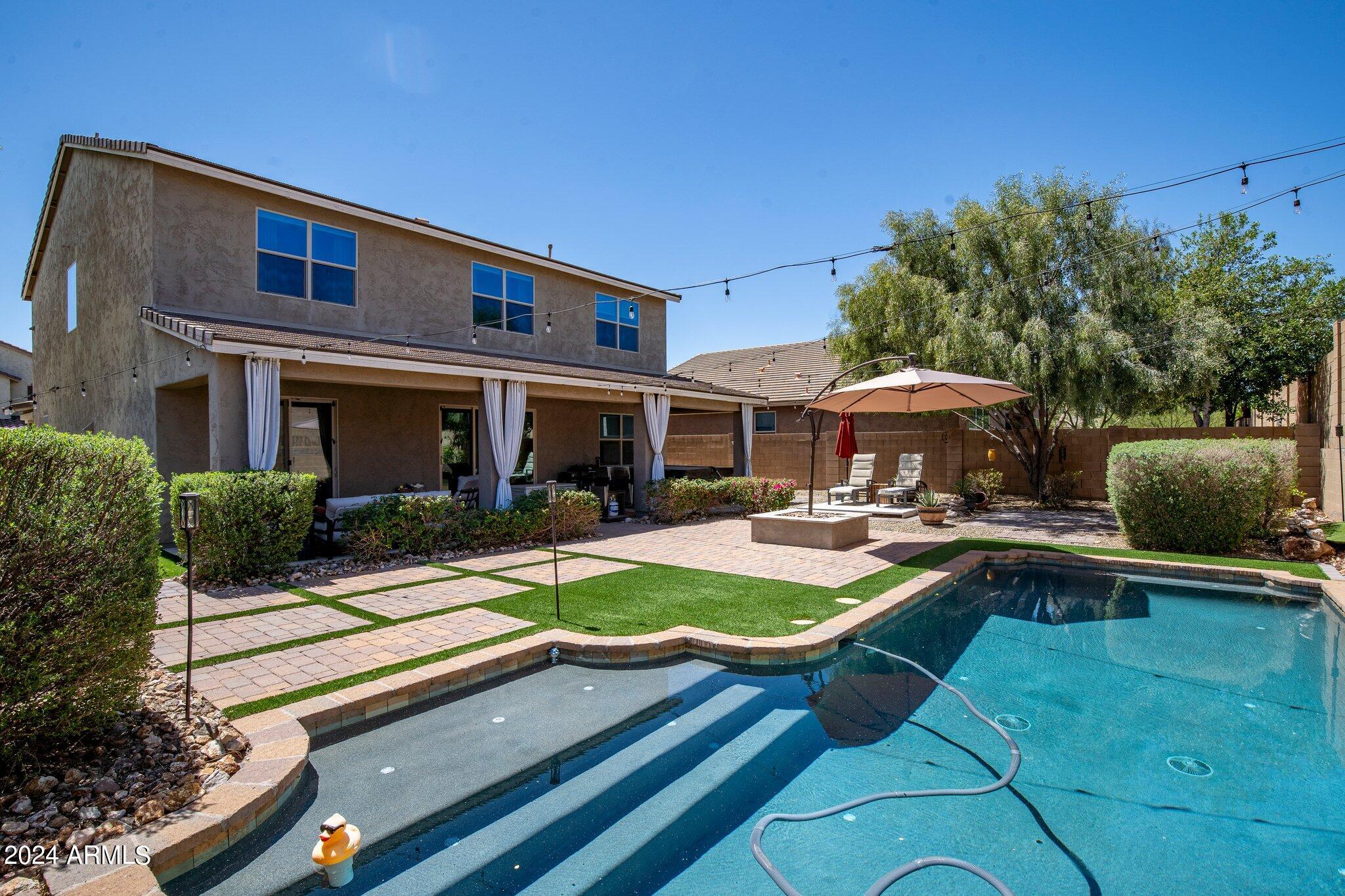 2946 W THORN TREE Drive