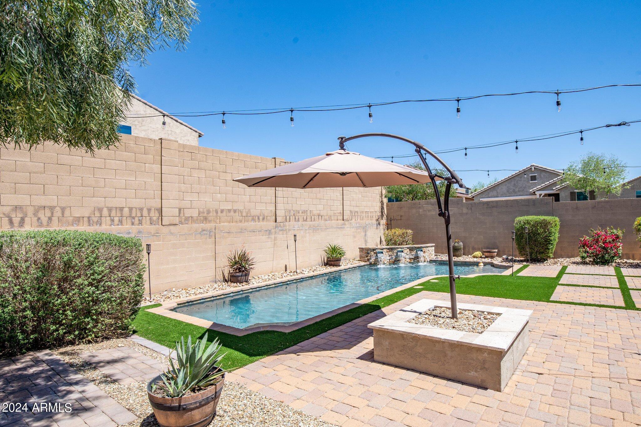 2946 W THORN TREE Drive