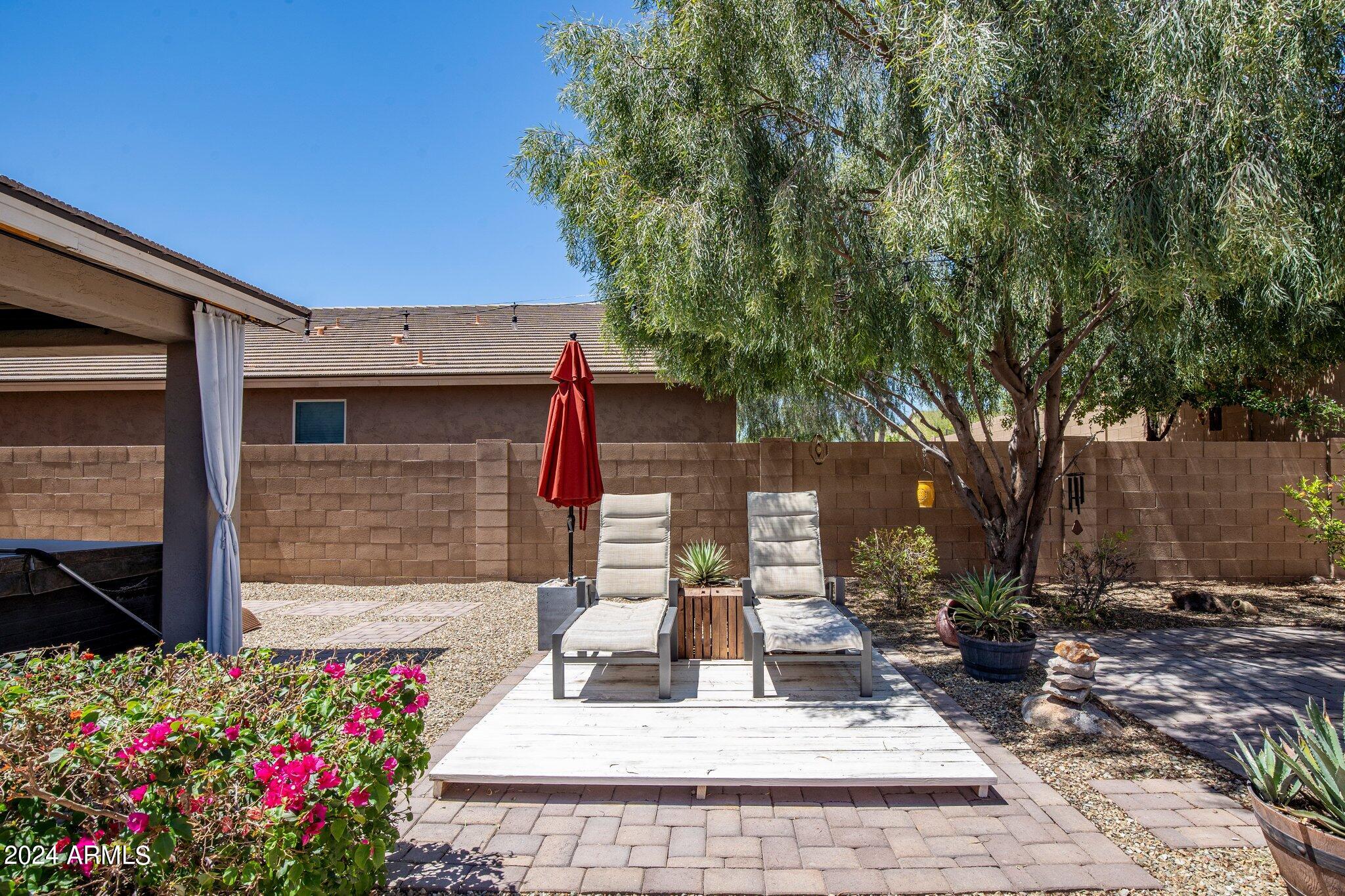 2946 W THORN TREE Drive