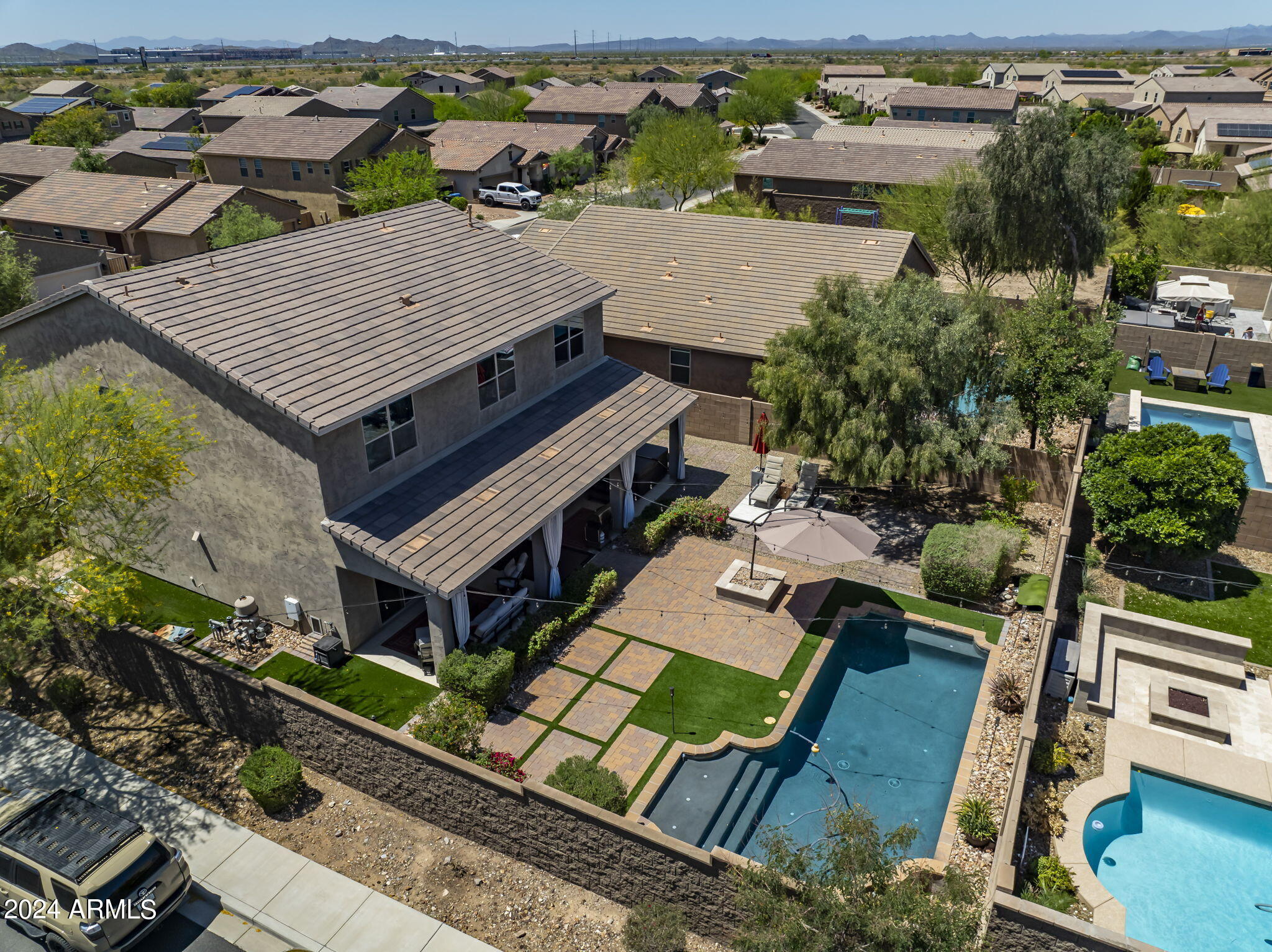 2946 W THORN TREE Drive