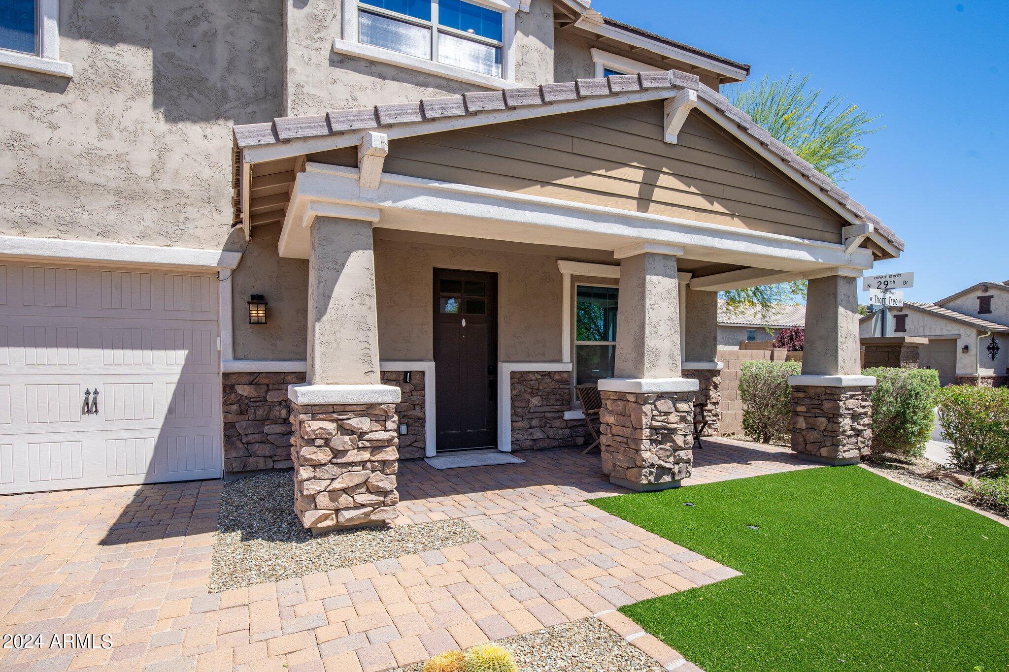 2946 W THORN TREE Drive