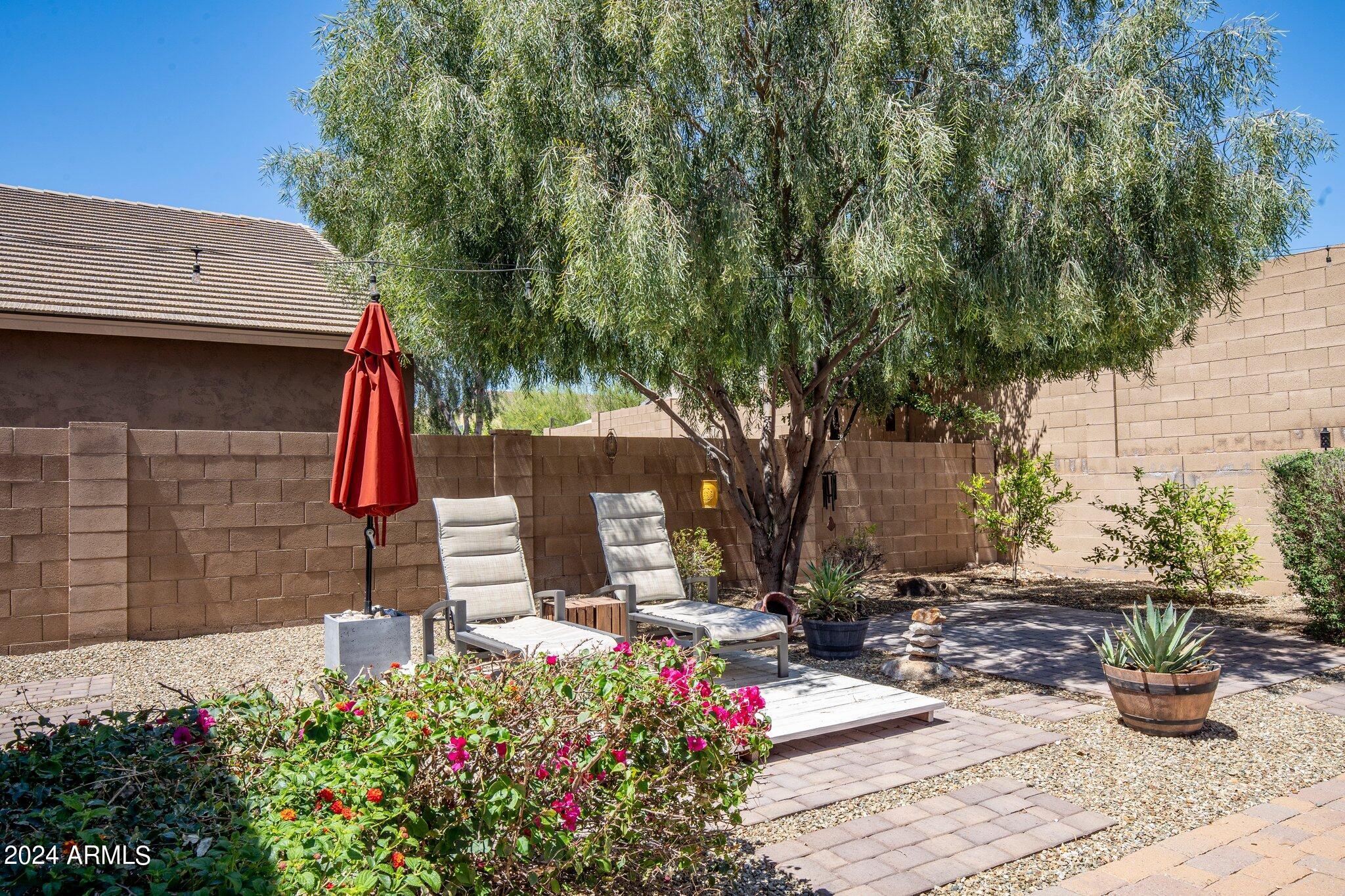 2946 W THORN TREE Drive