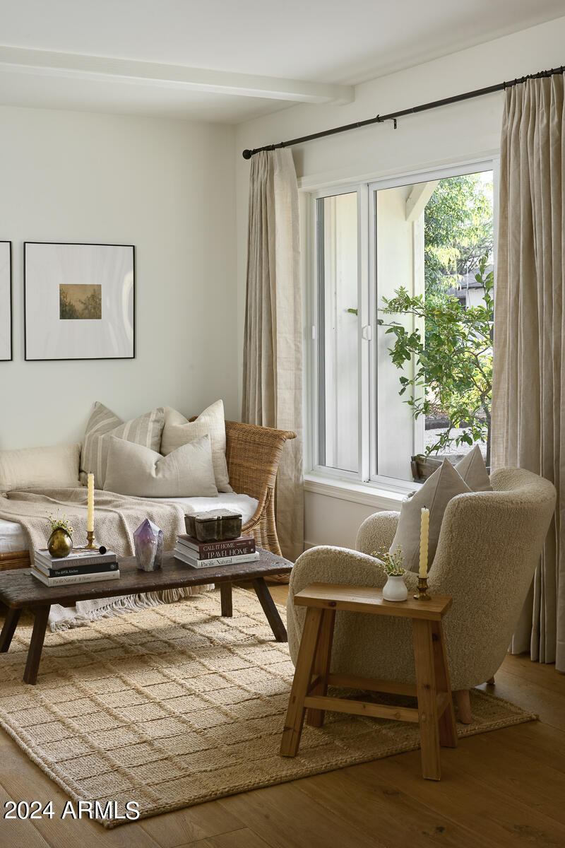 3917 E MONTEROSA Street