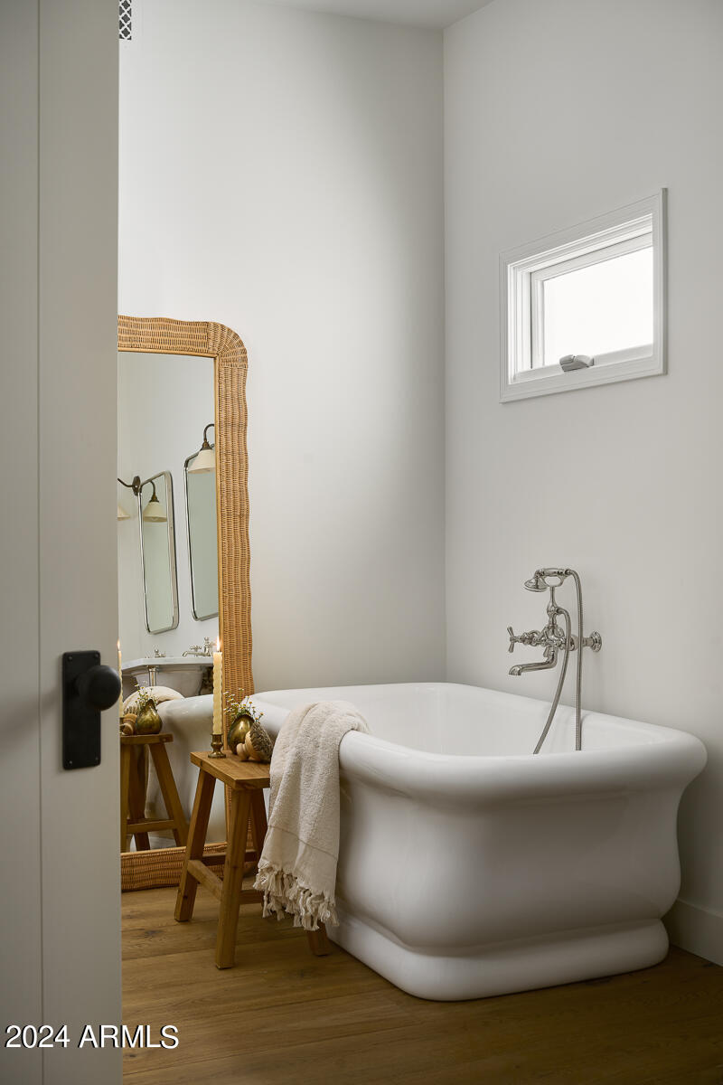 3917 E MONTEROSA Street