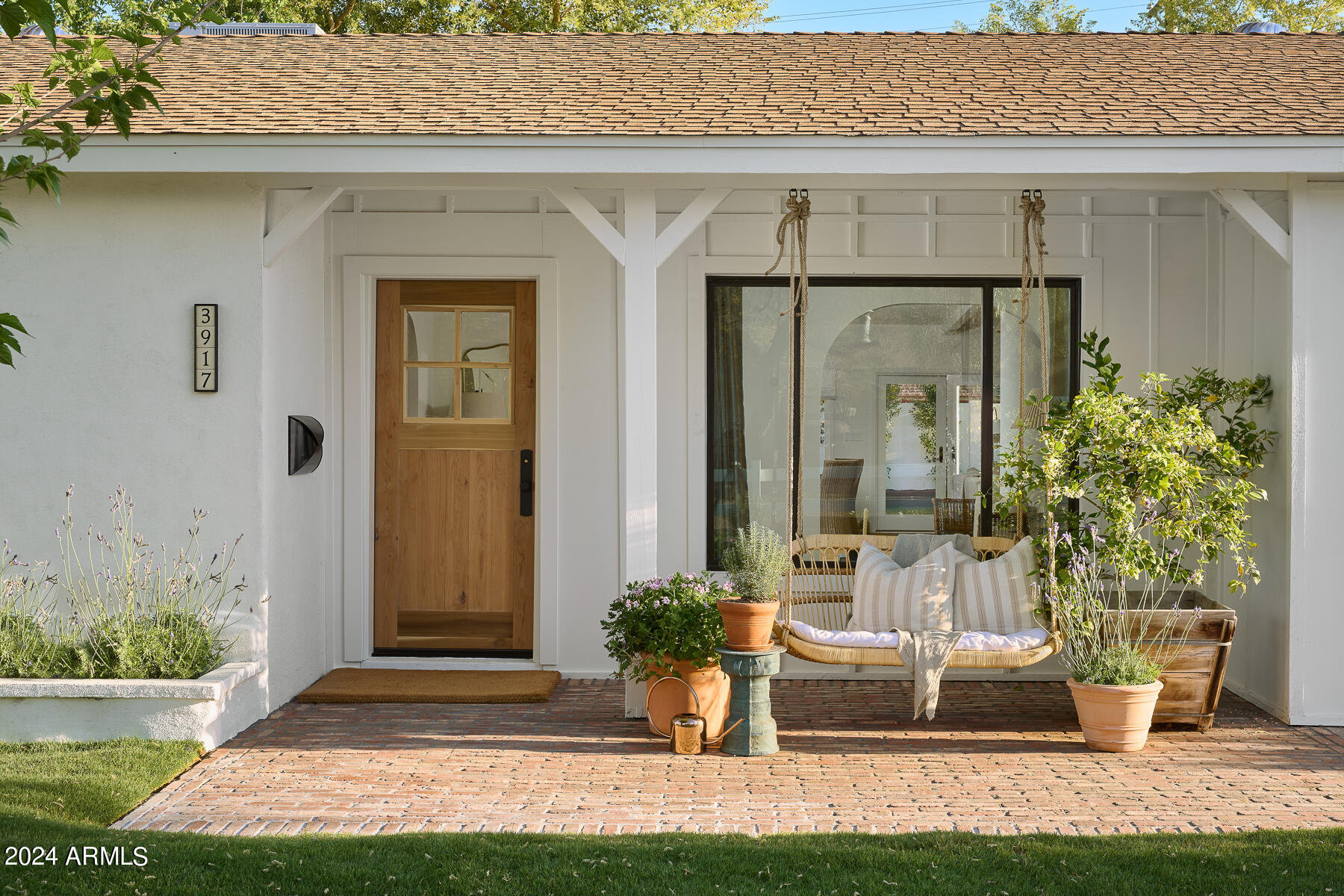 3917 E MONTEROSA Street