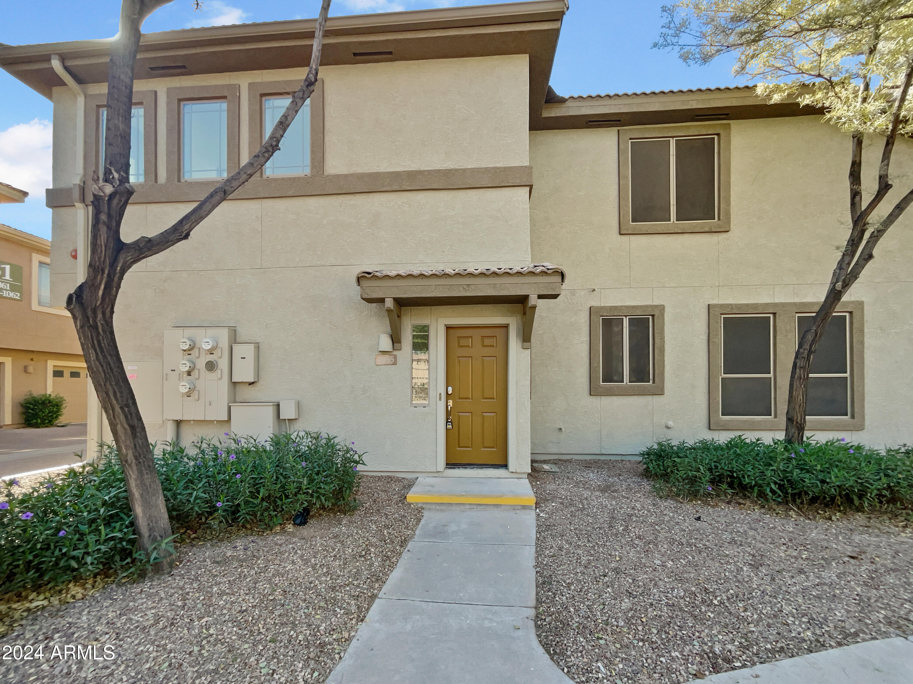 1225 N 36TH Street, 2055