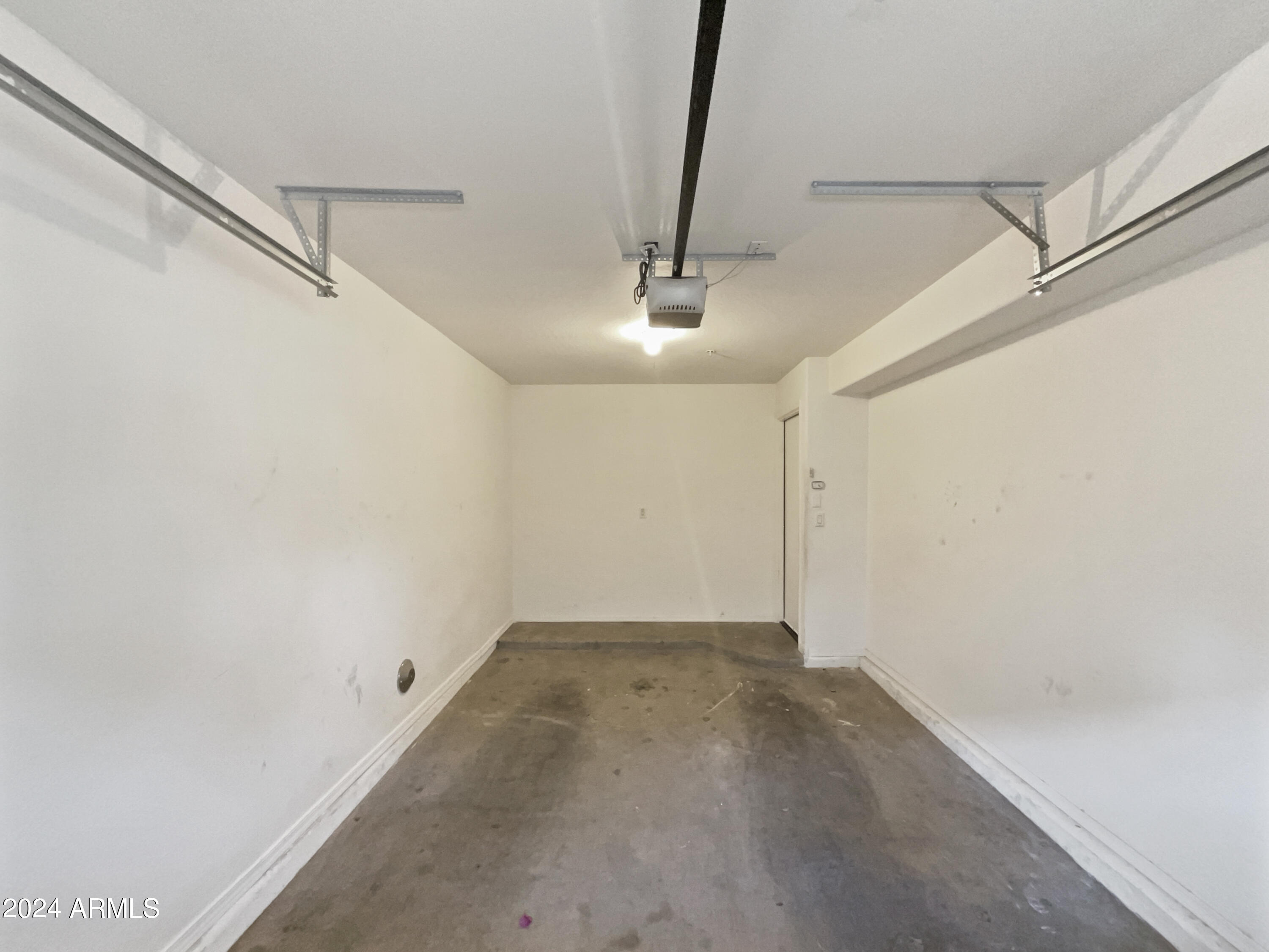 1225 N 36TH Street, 2055