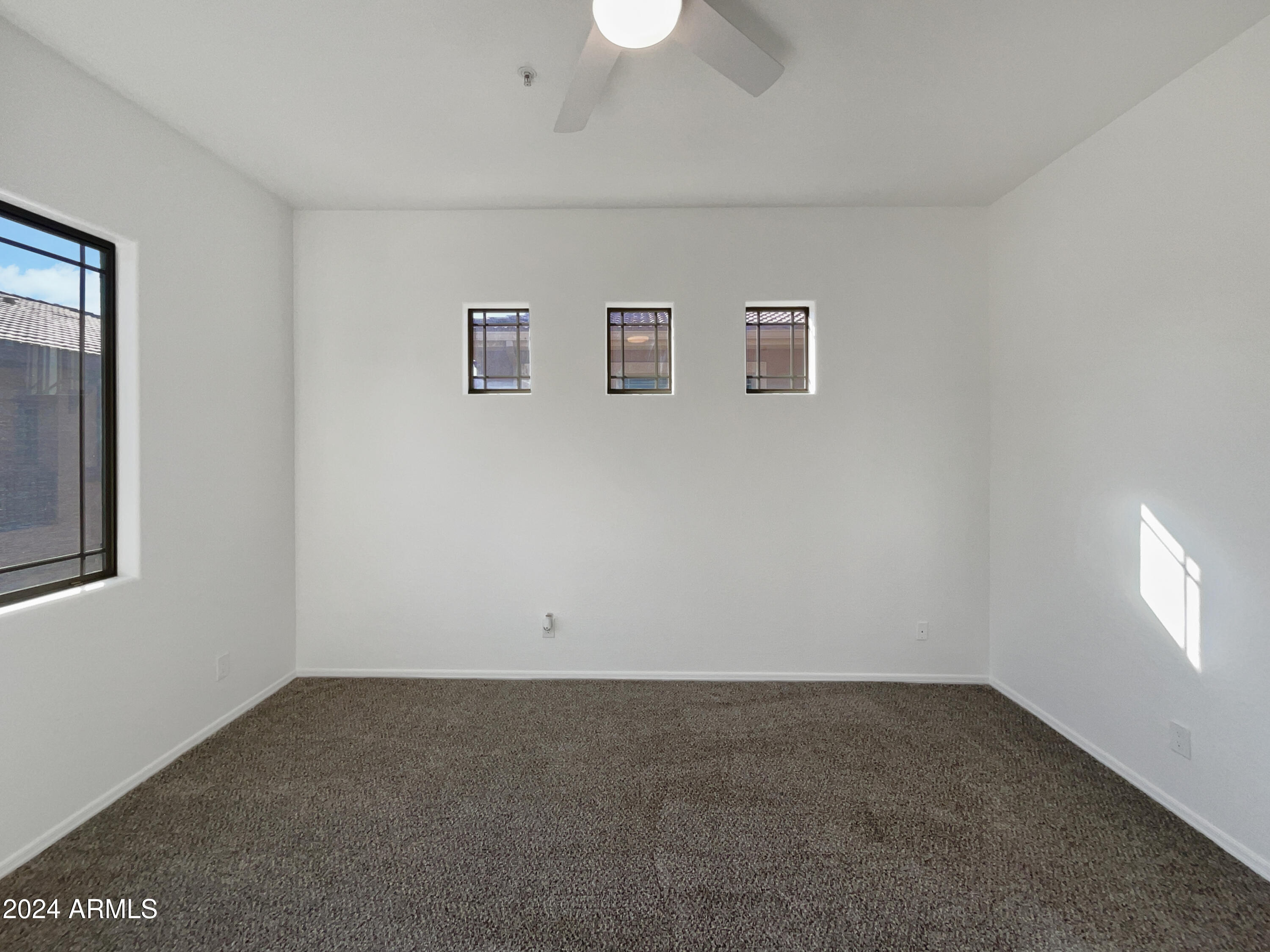 1225 N 36TH Street, 2055