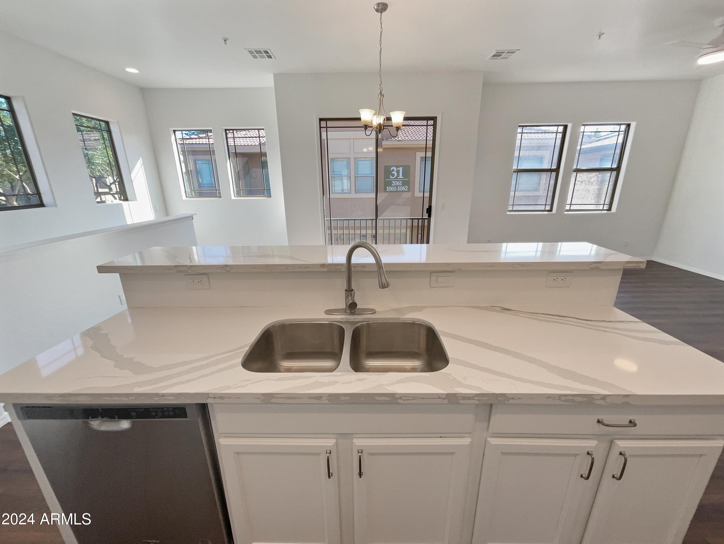 1225 N 36TH Street, 2055