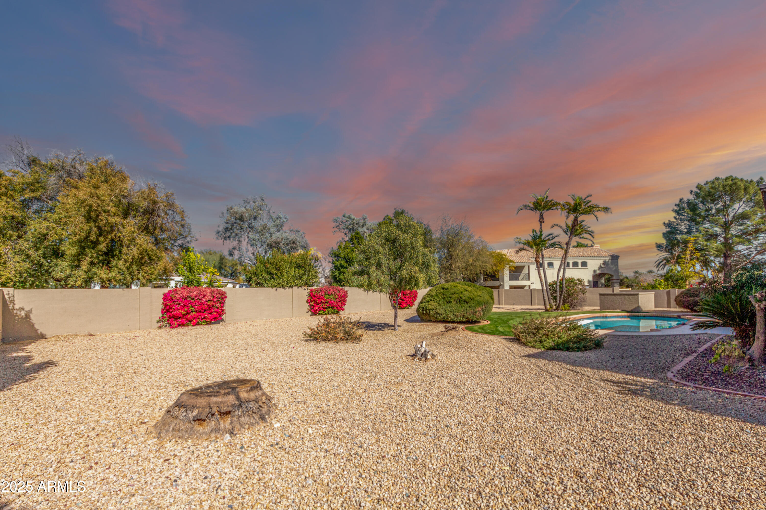 4920 E BERYL Avenue