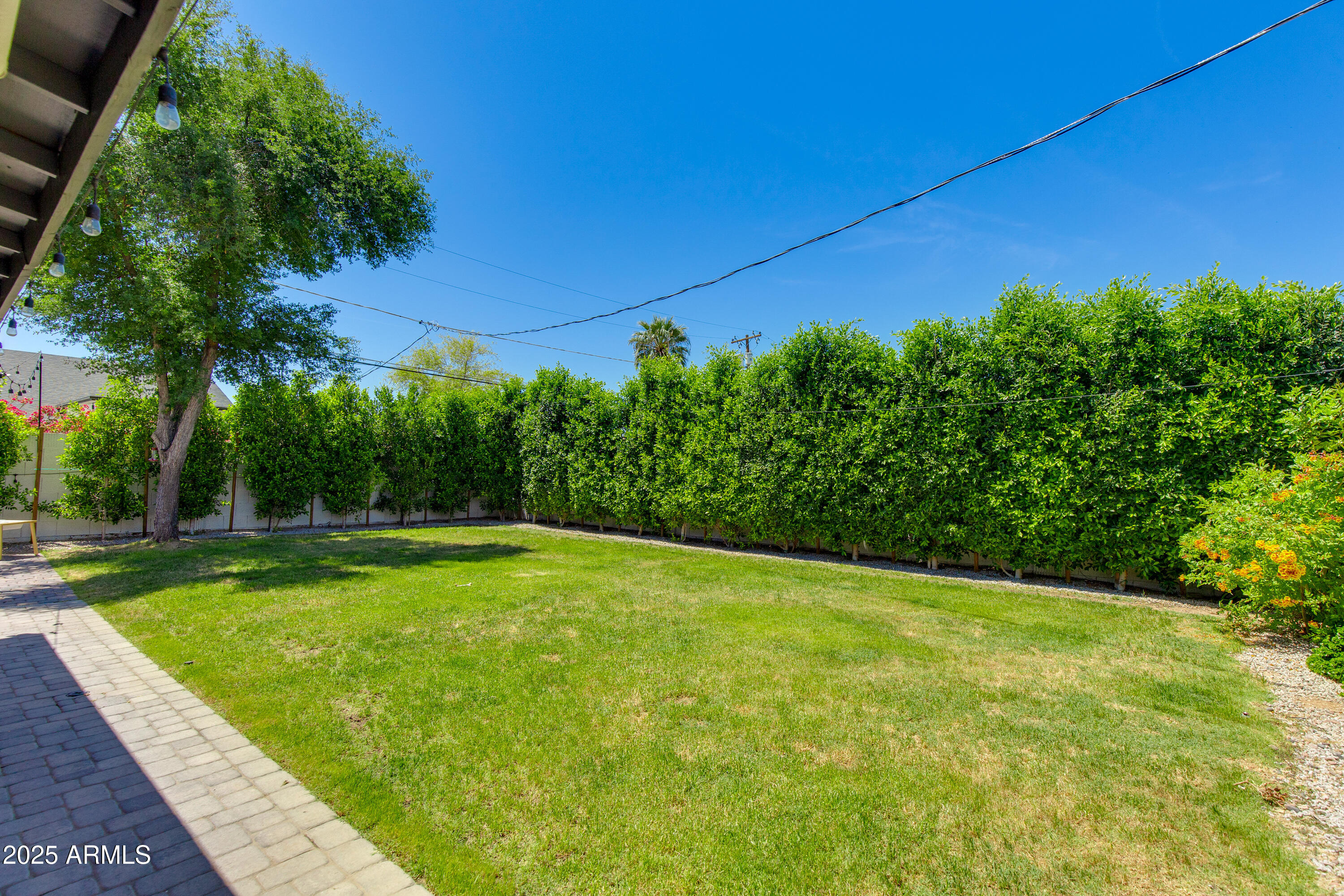 5425 E AVALON Drive