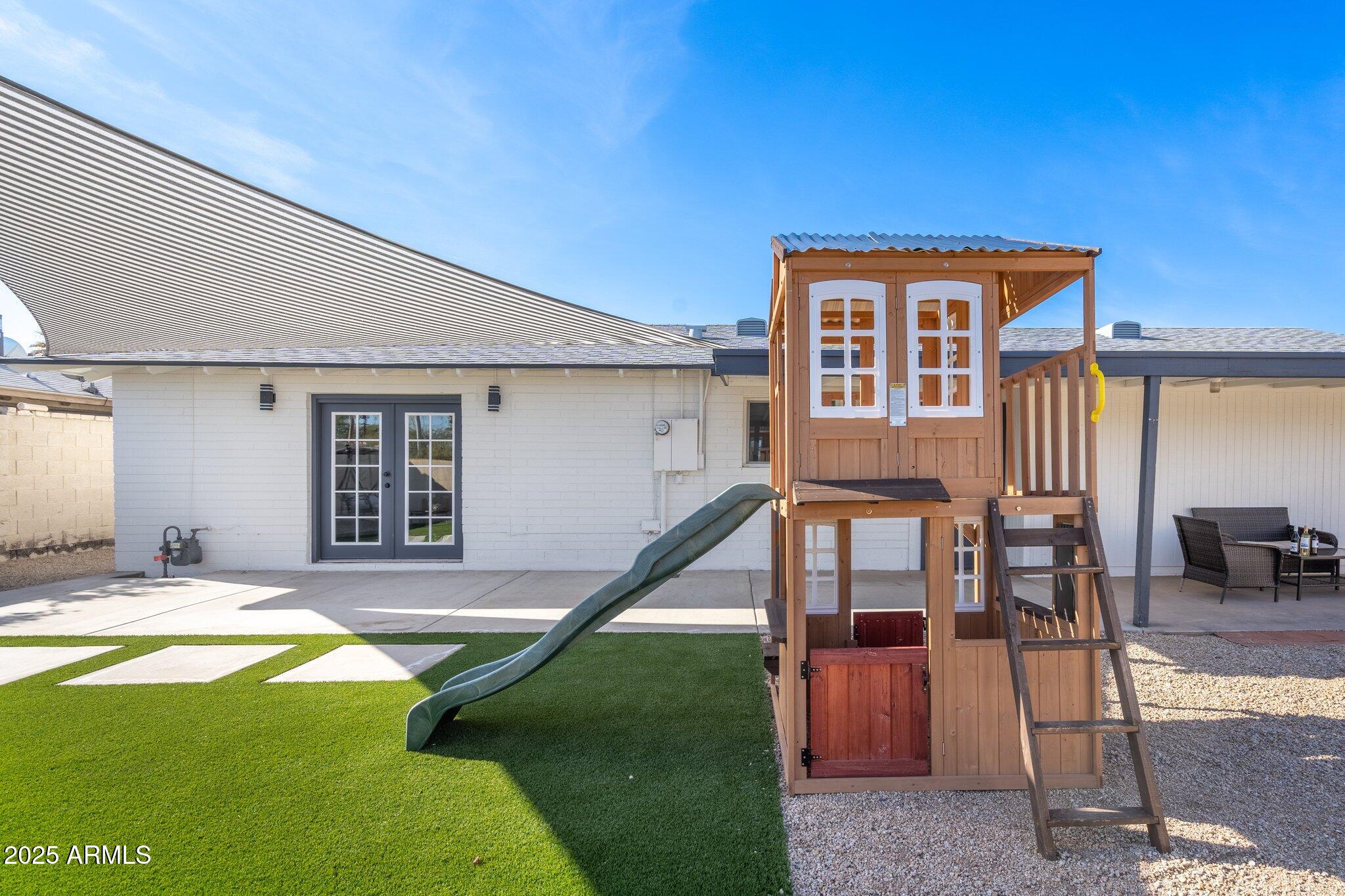 2313 N 66TH Street