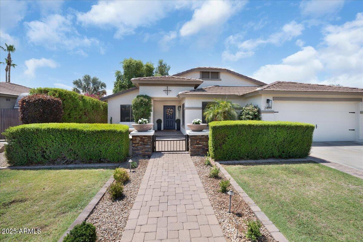 2499 E ERIE Court