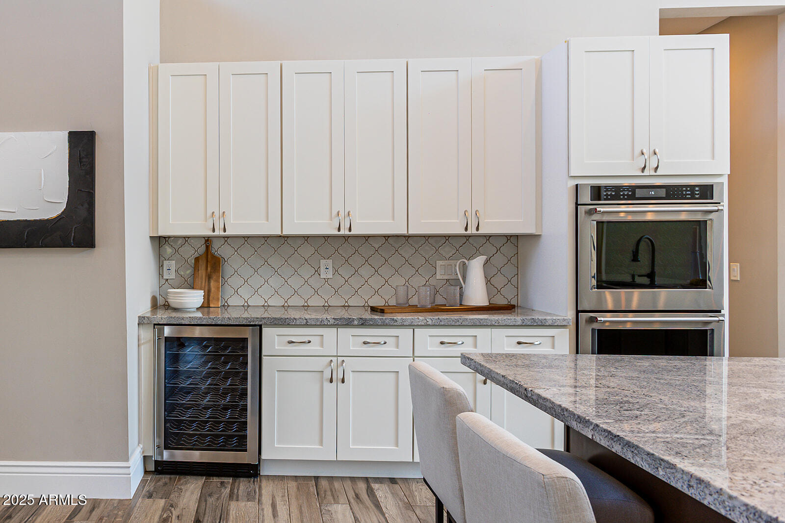 3801 E GLENROSA Avenue