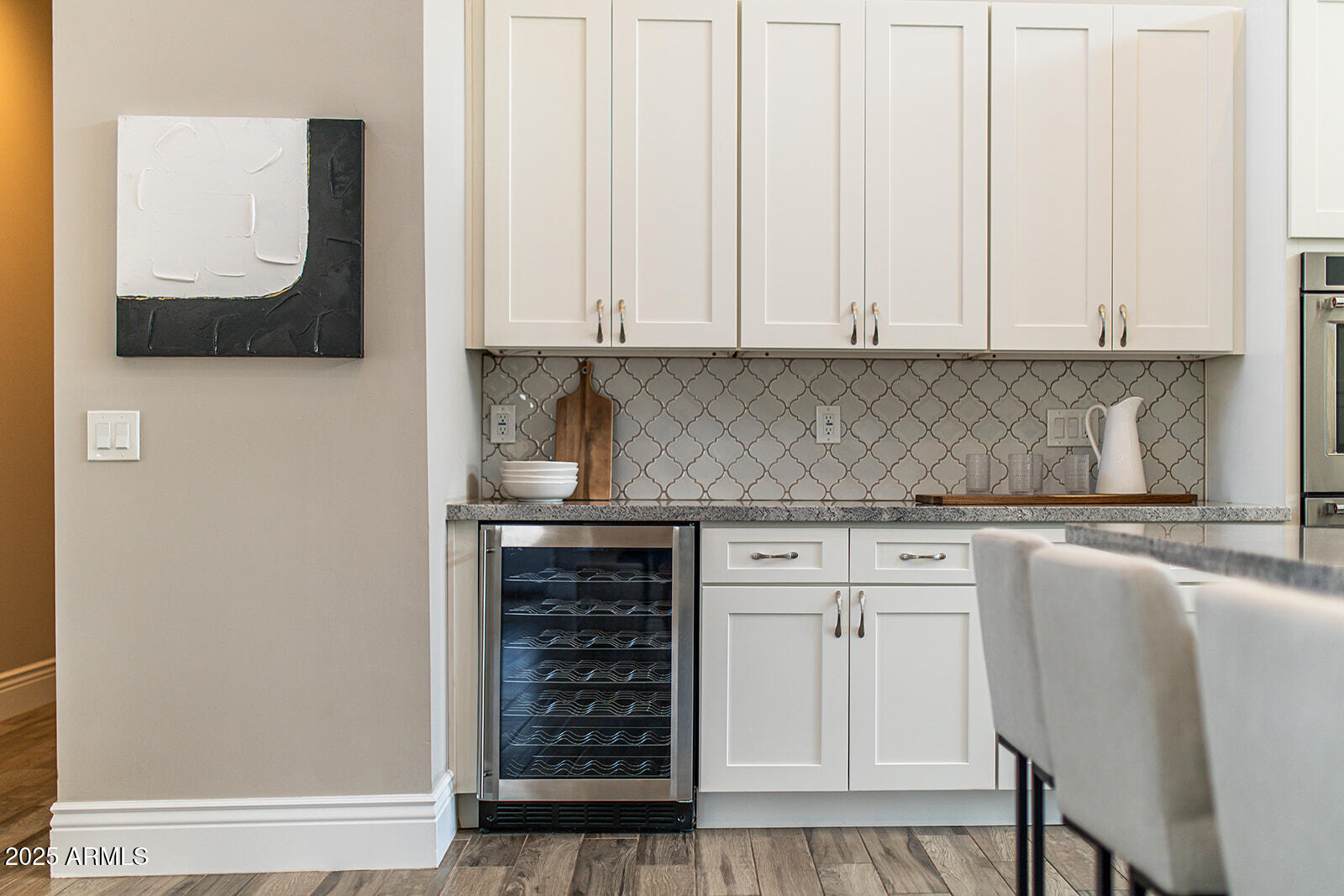 3801 E GLENROSA Avenue