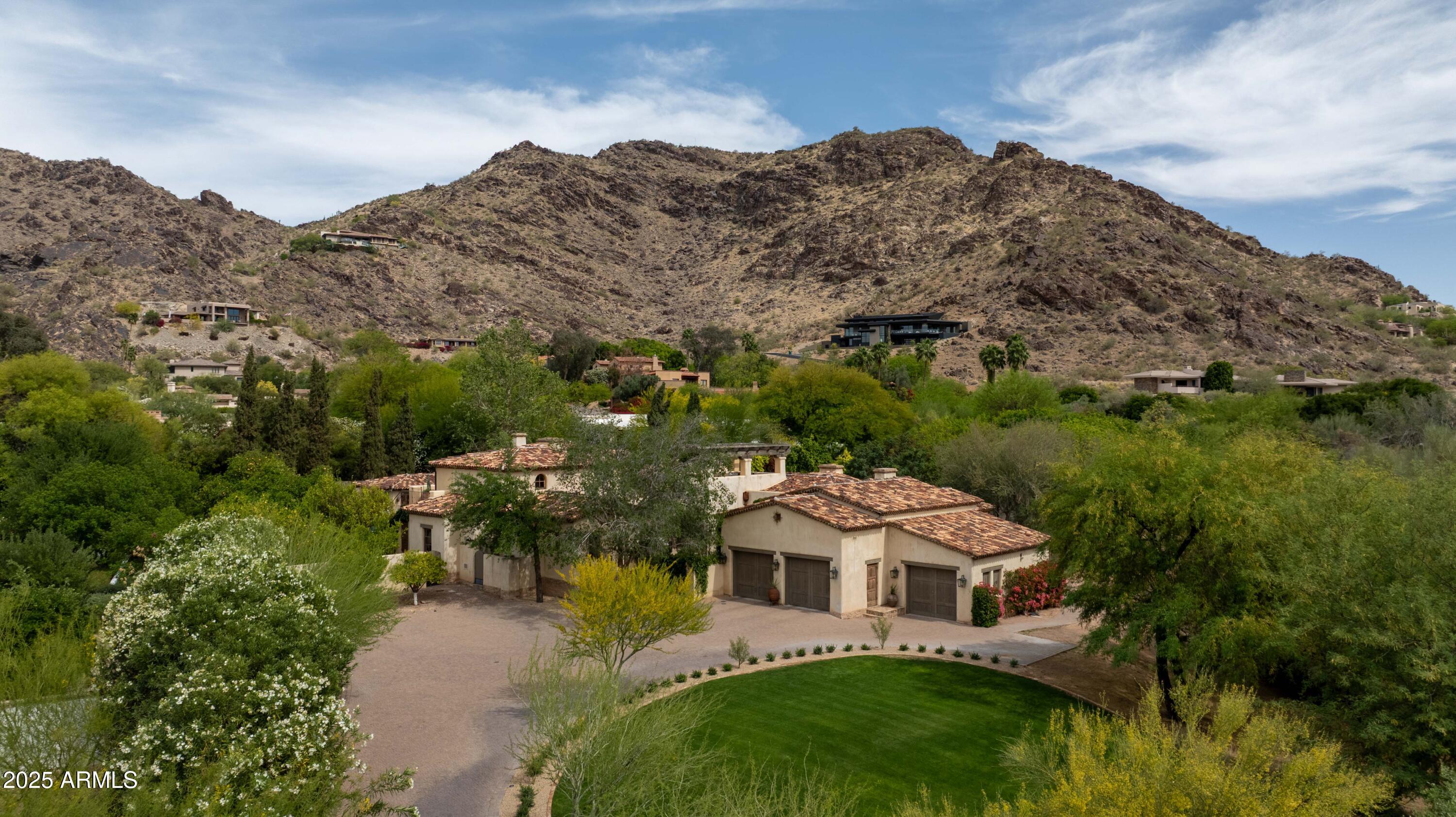 7525 N SHADOW MOUNTAIN Road