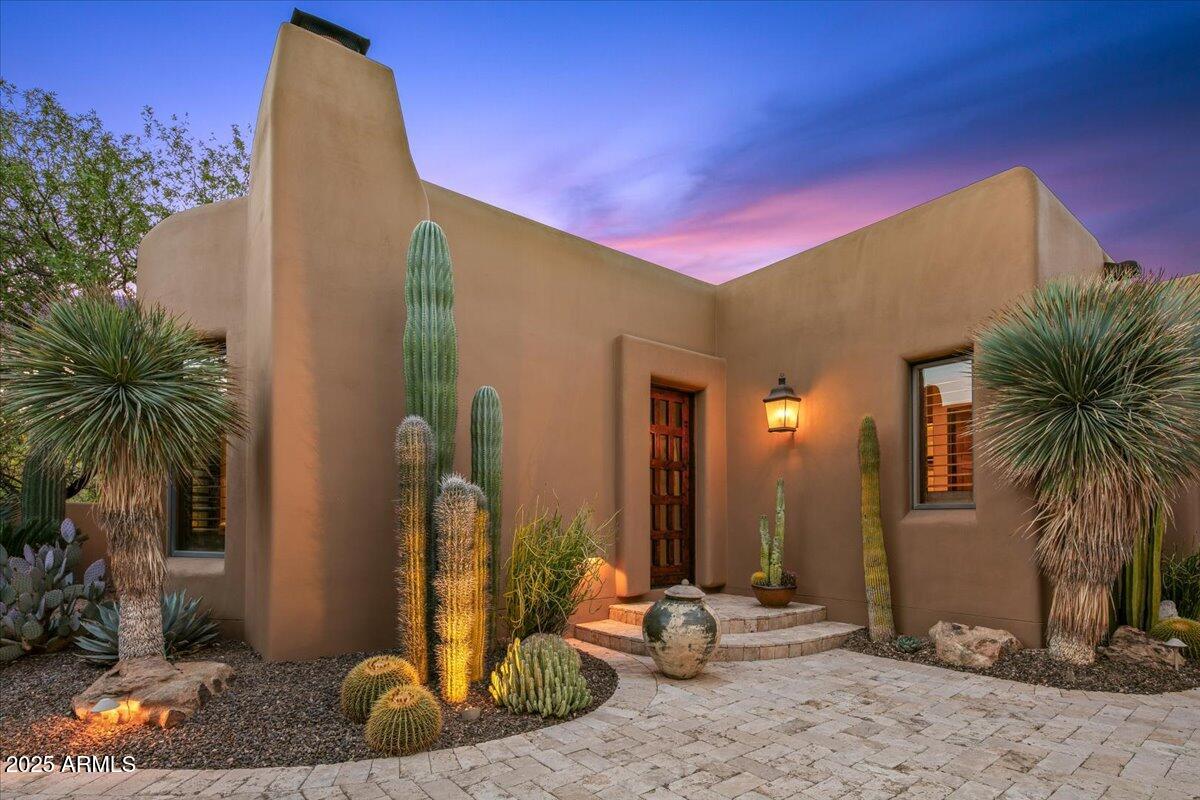 7311 E ARROYO HONDO Road