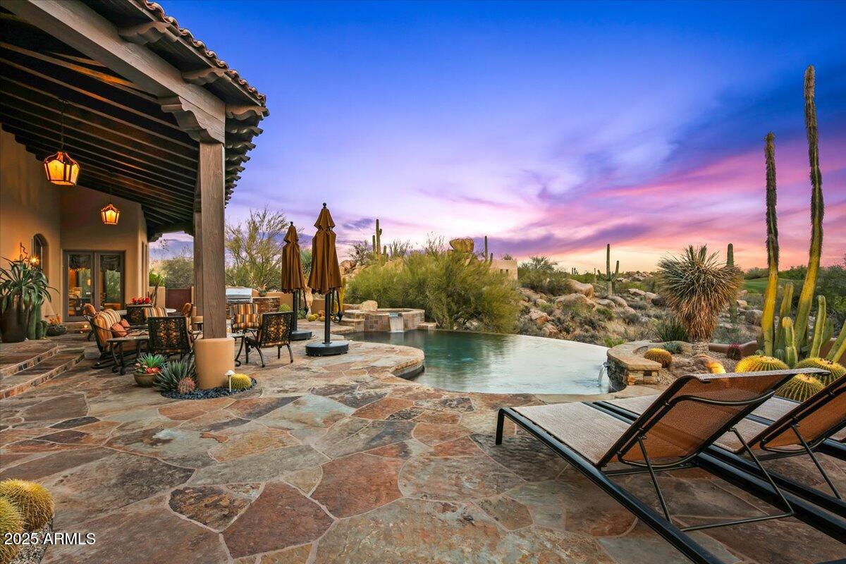 7311 E ARROYO HONDO Road