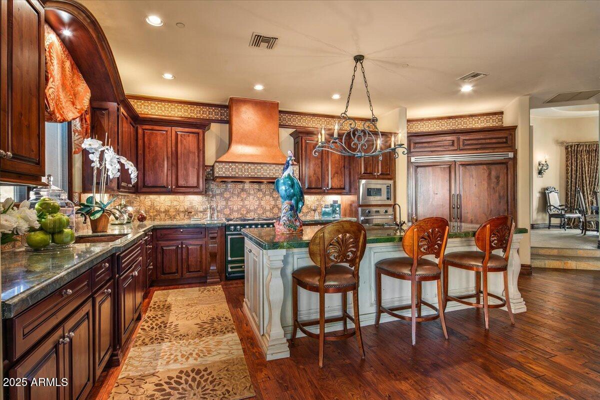 7311 E ARROYO HONDO Road