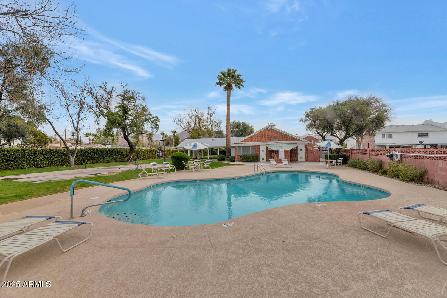 4027 E CAMPBELL Avenue