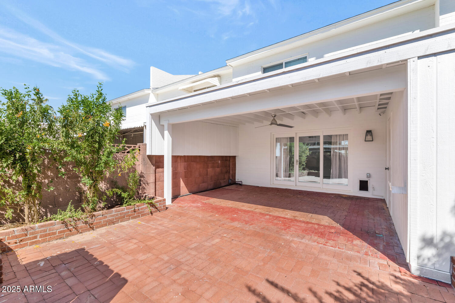 4027 E CAMPBELL Avenue