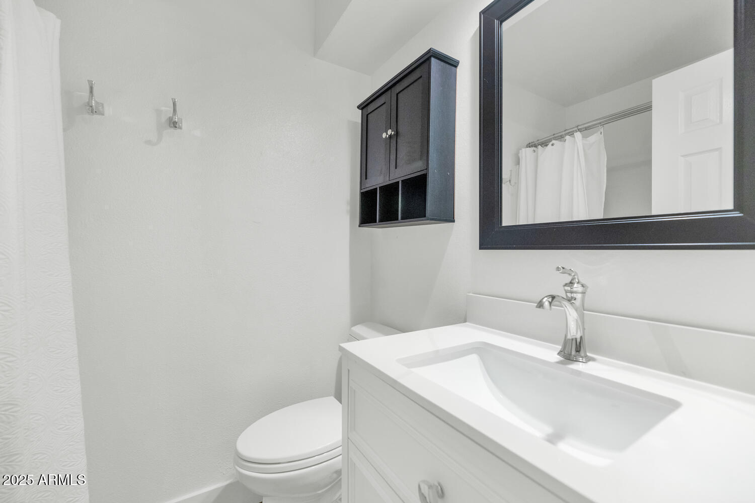 4027 E CAMPBELL Avenue