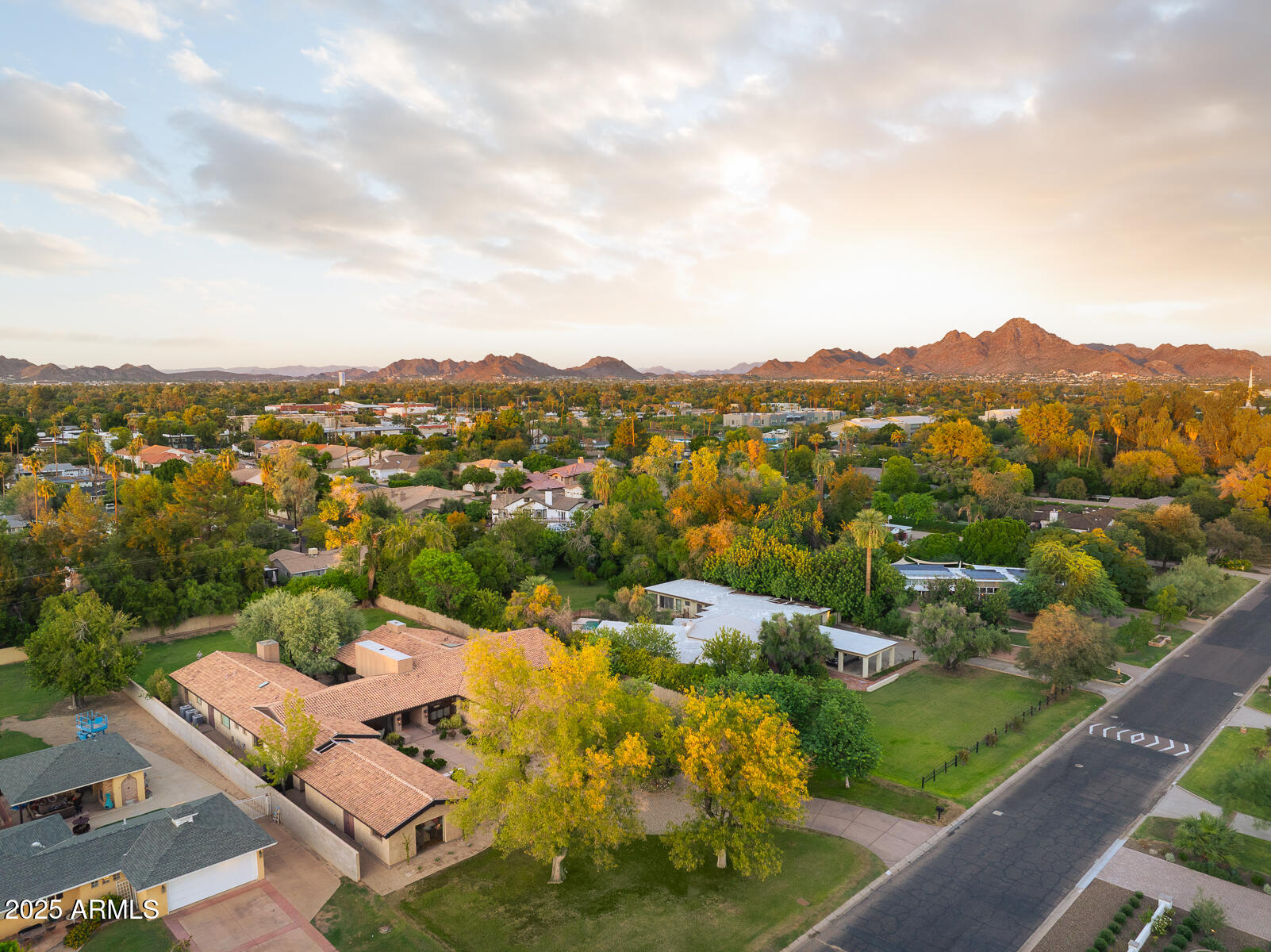 514 W ROSE Lane, Phoenix