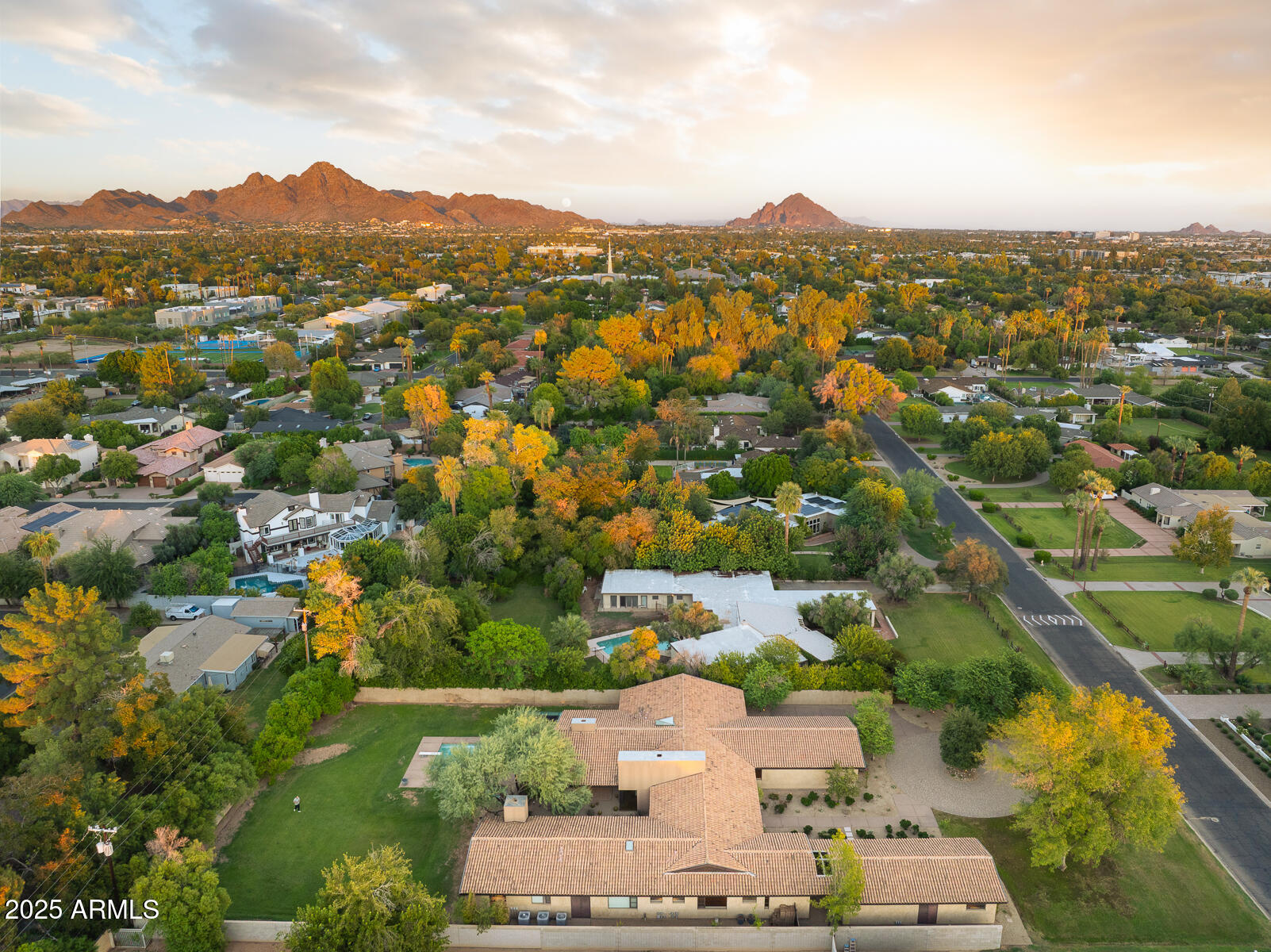 514 W ROSE Lane, Phoenix