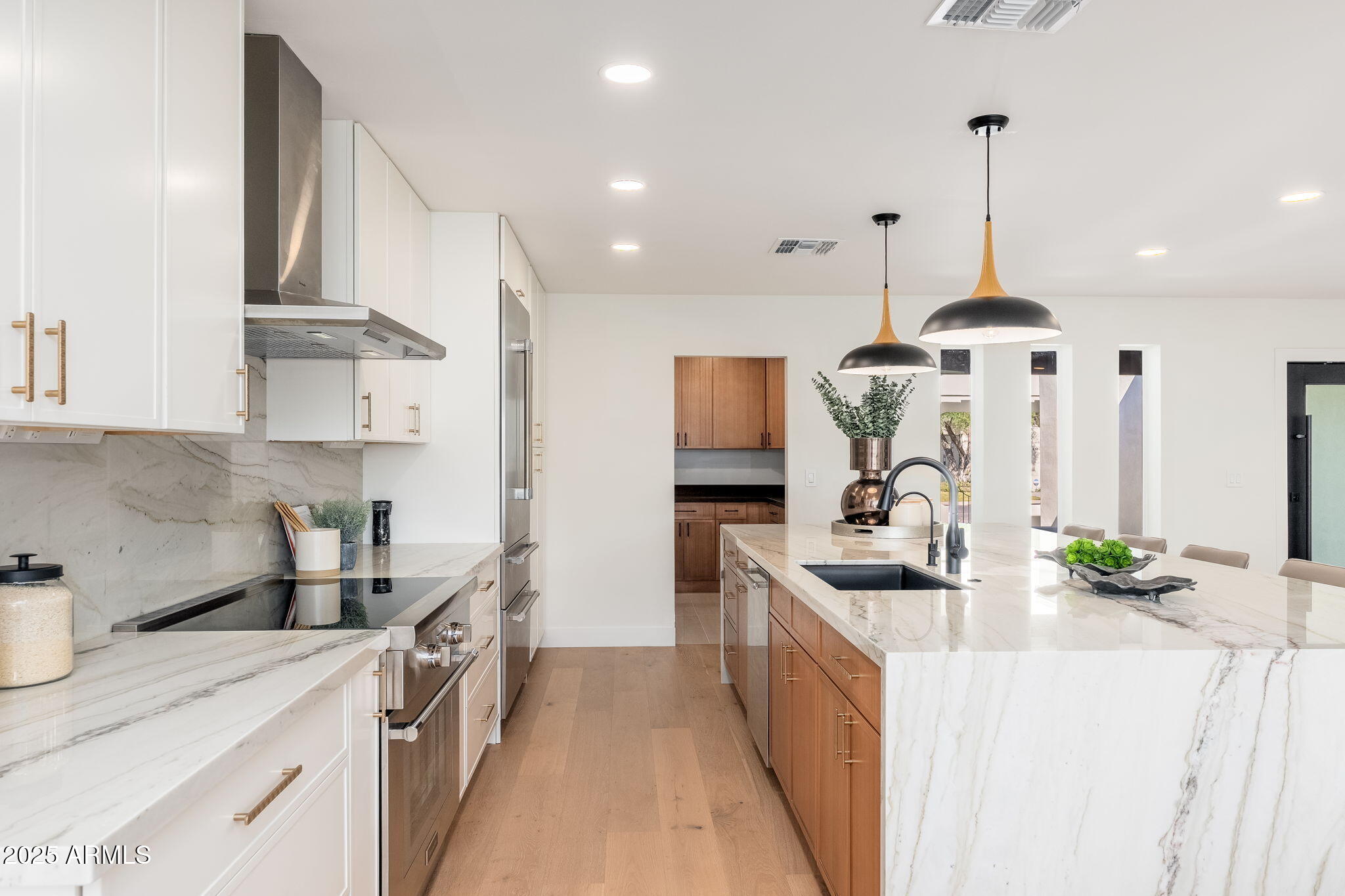 4333 E Fairmount Avenue