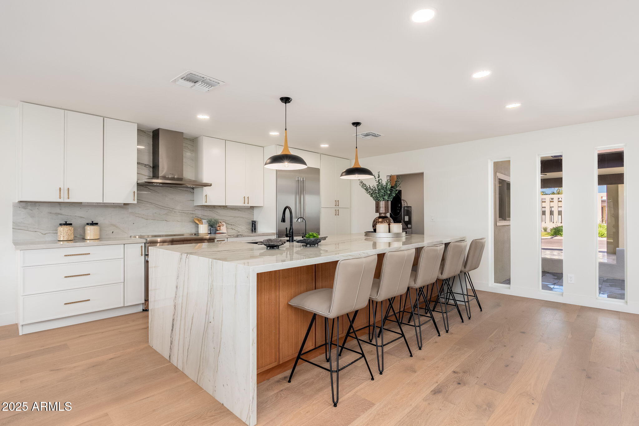 4333 E Fairmount Avenue