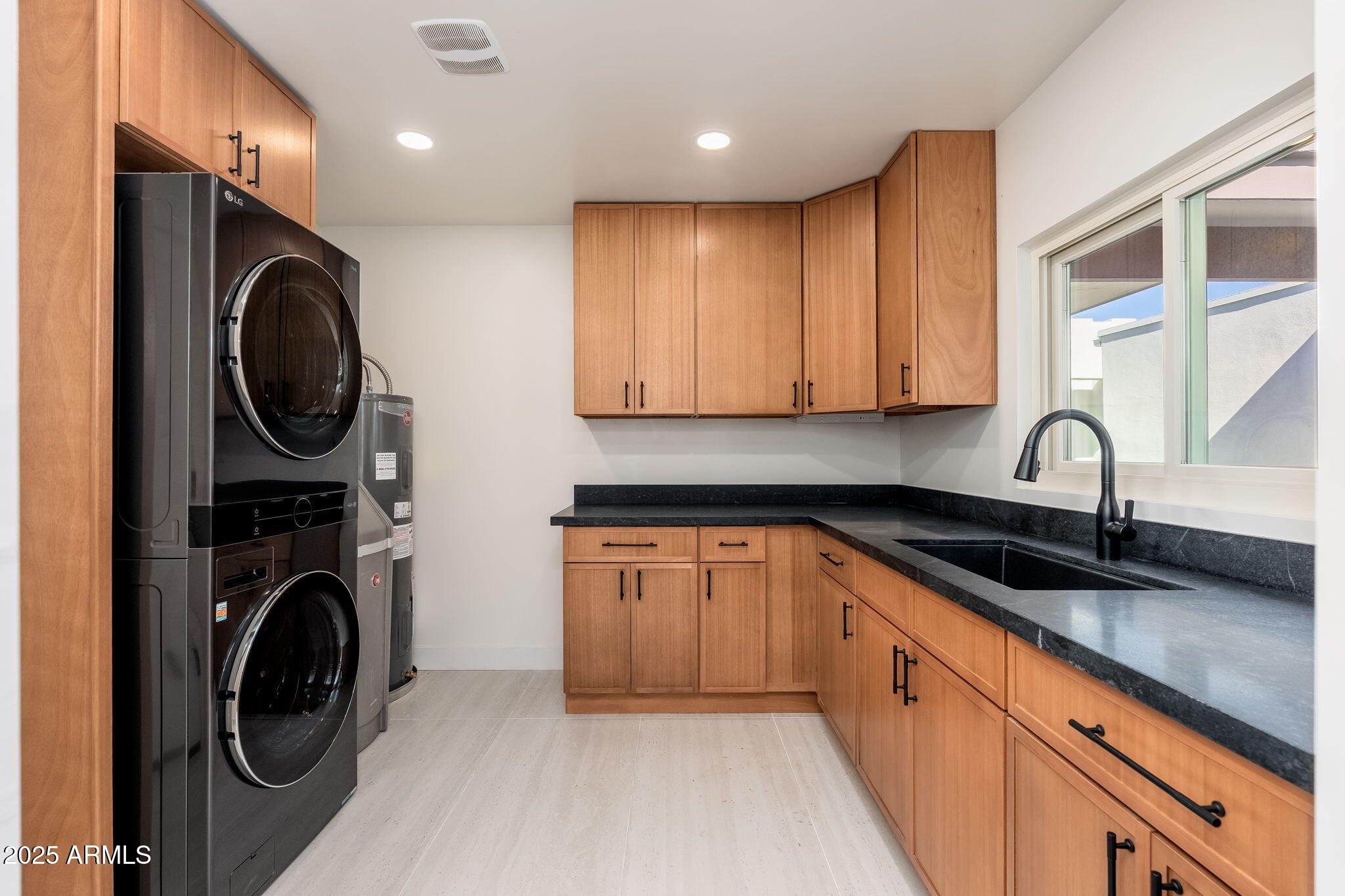 4333 E Fairmount Avenue