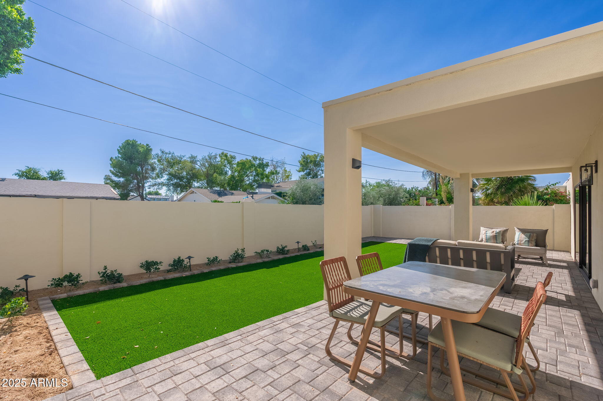 4333 E Fairmount Avenue